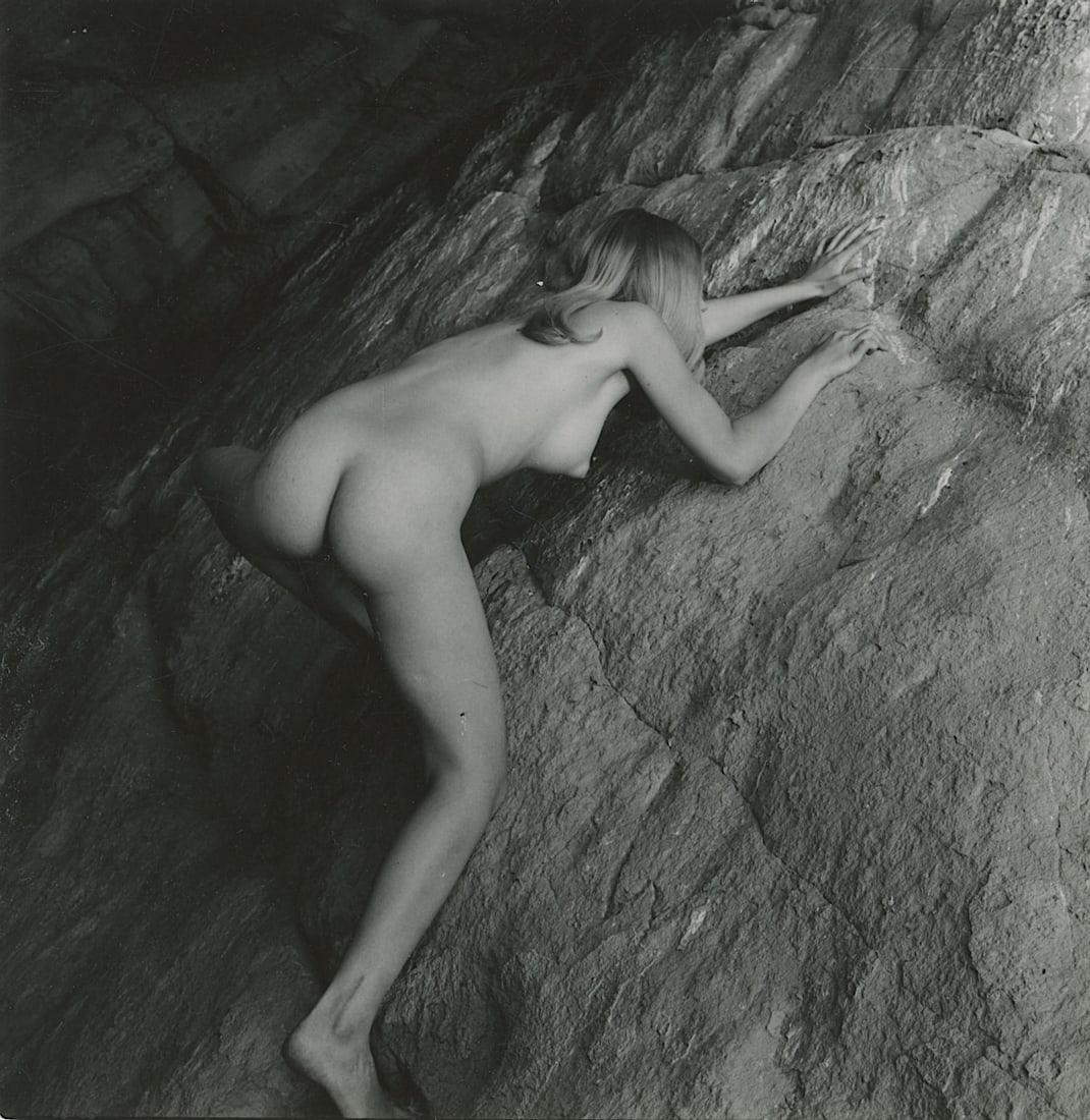 ANDRE DE DIENES Vintage Photo 1950s-1960s Nude Study: ANDRE DE DIENES Vintage Photo 1950s-1960s Nude Study. The provenance of this photo is from the archives of notable photographer AndrŽ de Dienes. The dimensions are Approx. 1.8" x 2.25" (variances
