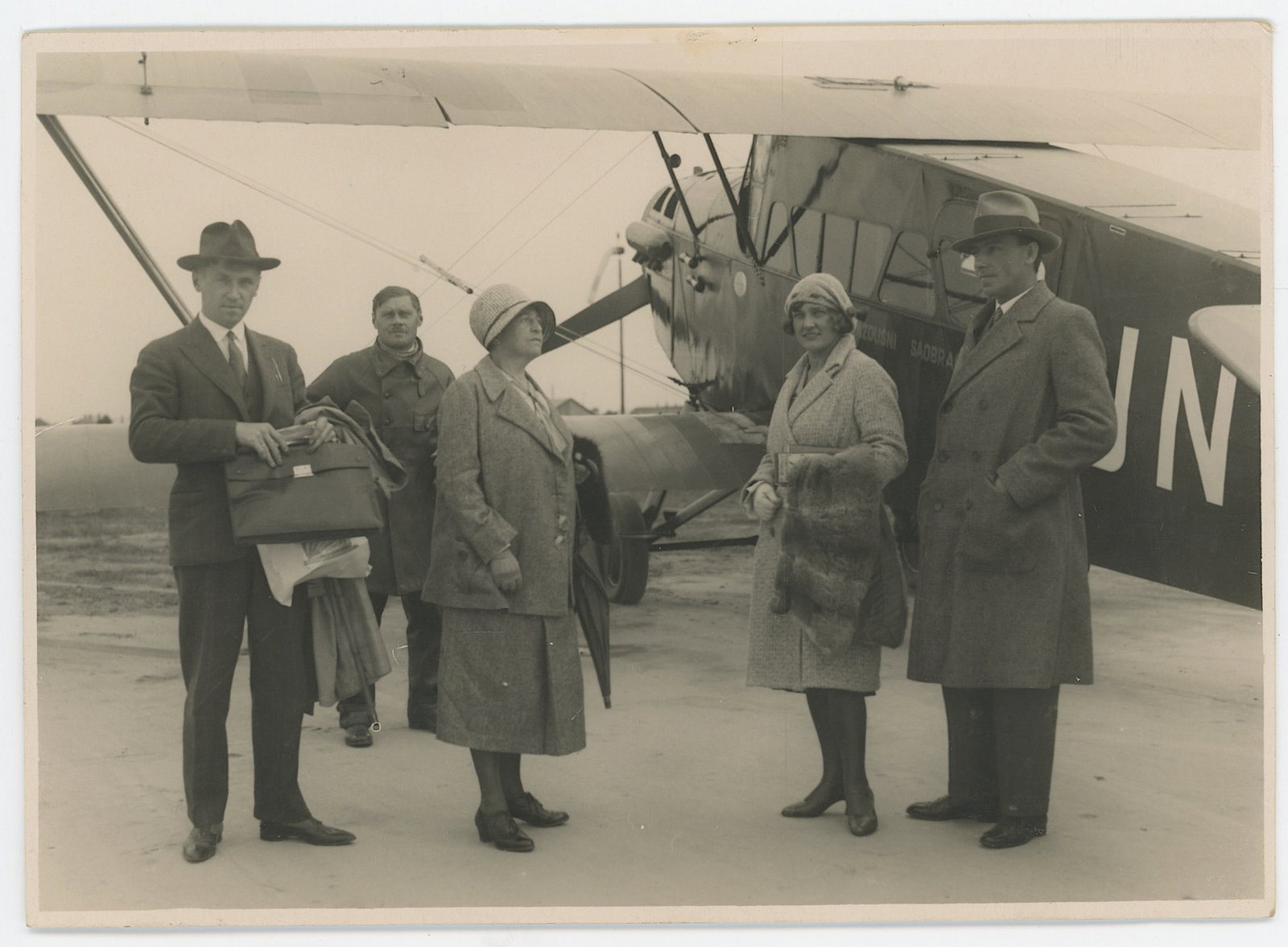 Scarce Historical Photo Collectors American Aviator Amelia Earhart (1 of 2)