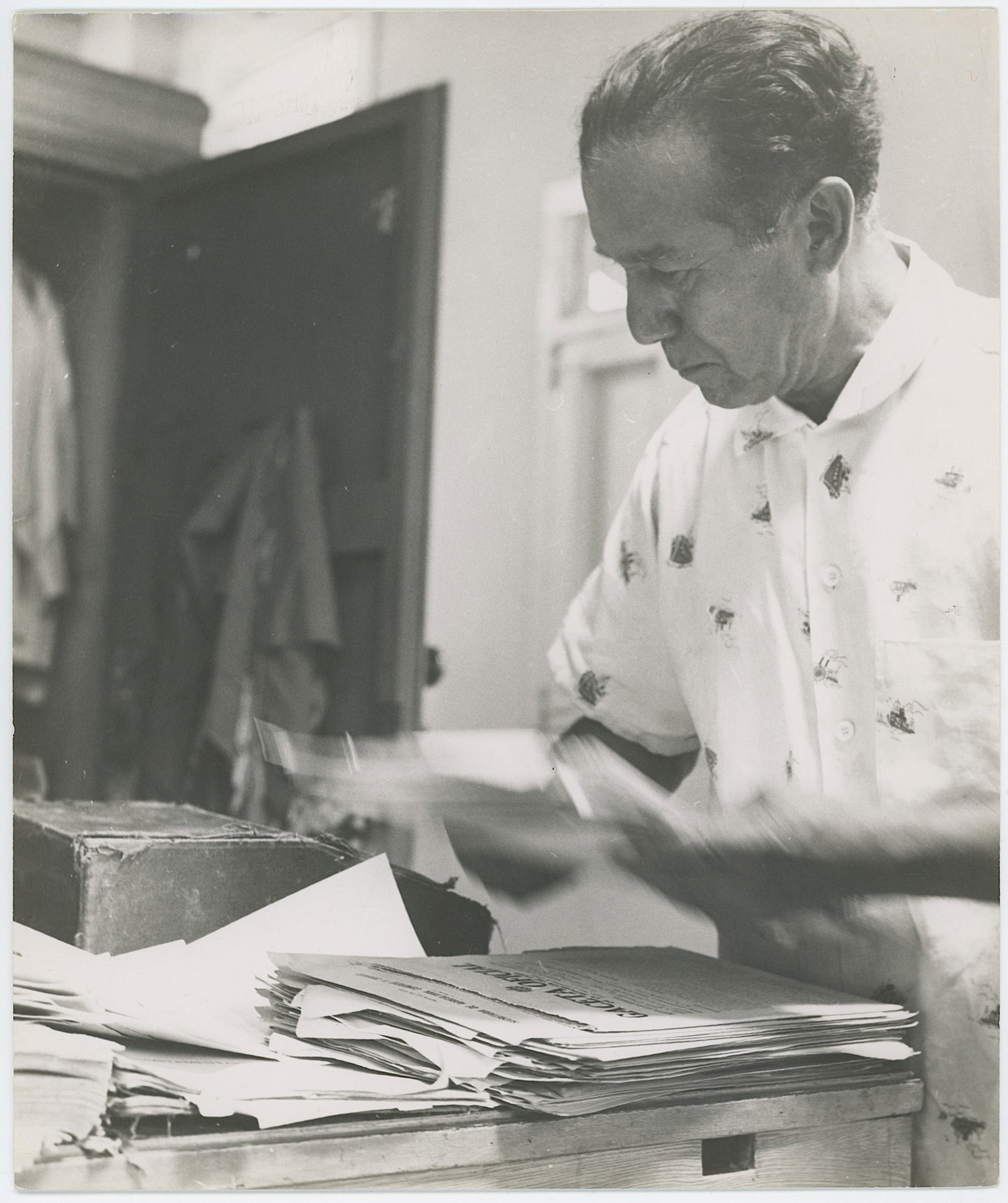 Scarce Historical Photo Collectors Miguel Matamoros Cuban Music: Scarce Historical Photo Collectors Miguel Matamoros Cuban Music. Provenance from inventories of Artelisted. The dimensions are Approx. 10" x 8". We have included quality images to show it's actual con