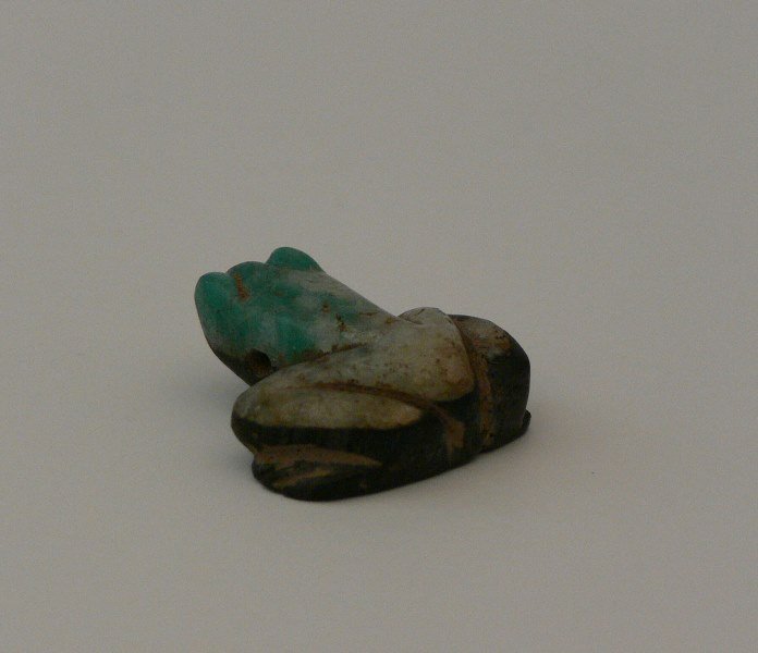 Carving Frog in Mineral from Emerald Mine in Muzo: Genuine natural carving frog in mineral from the emerald mine in Muzo, Colombia South America. Approx. dimensions: 1.25" wide x 0.75" deep and 0.25" high.