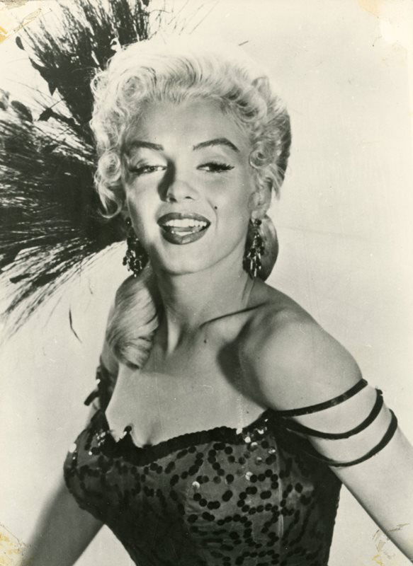 Authentic old photo 1953, Close Shot Marilyn Monroe: Authentic old close shot of Marilyn Monroe smiling for the camera, 1953. It was taken for Photoplay Magazine. Dimensions 9.50" by 7"