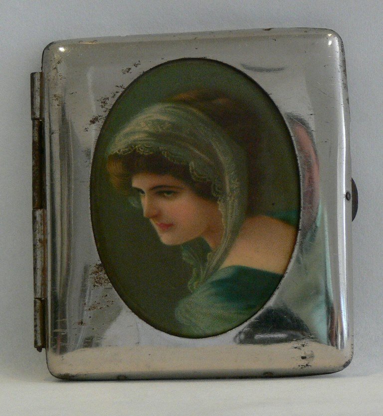 Antique Art Deco silver plated cigarette case: Dimensions 3.5" x 3" x 0.4"