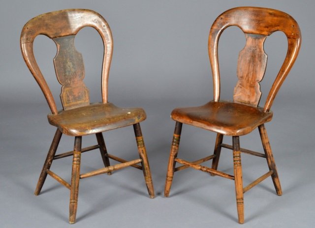 Four American Fiddle Back Windsor Side Chairs: Mixed woods, each with turned stretcher. Height 33 inches, width 19 inches, depth 18 inches.