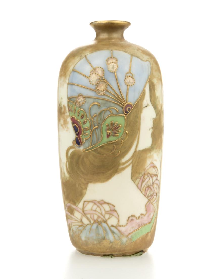 An RStK / Amphora portrait vase (1 of 5)