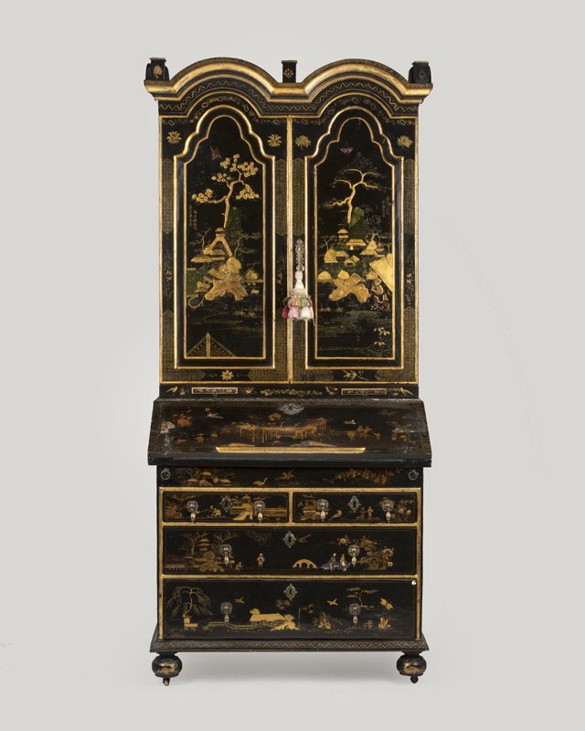 An English lacquered Chinoiserie secretary (1 of 5)