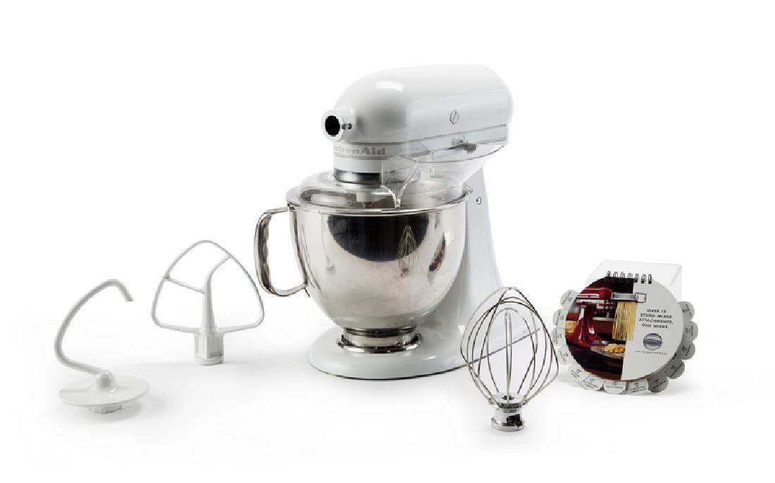 A KitchenAid Artisan stand mixer, 5-Quart, White (1 of 1)