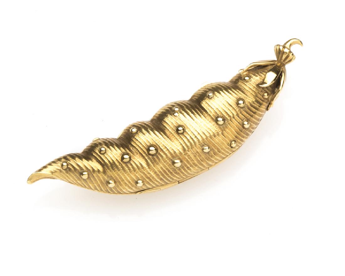 A pea pod pill box, Schlumberger for Tiffany & Co. (1 of 4)