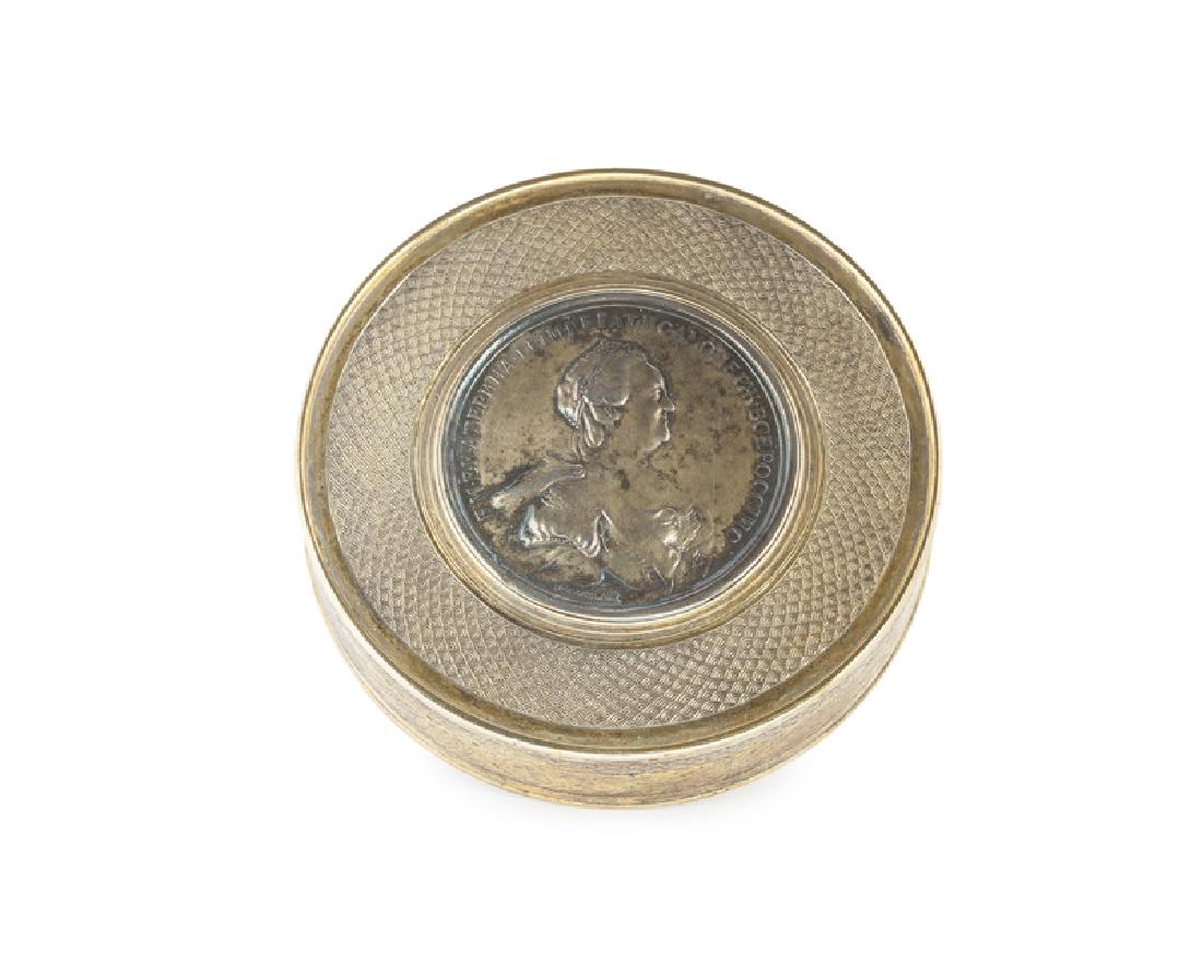 A Russian vermeil medallion box (1 of 7)