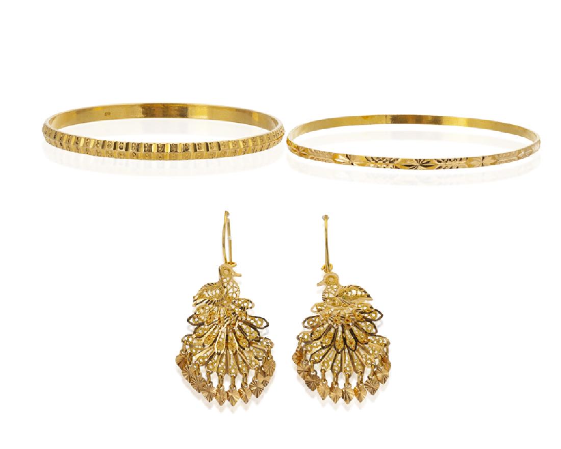 A group of high-karat gold jewelry (1 of 3)