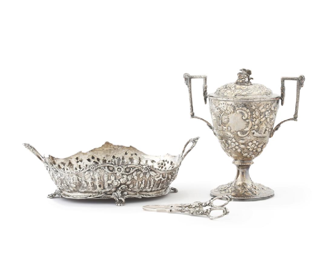 A group of Kirk & Sons silver objects (1 of 3)