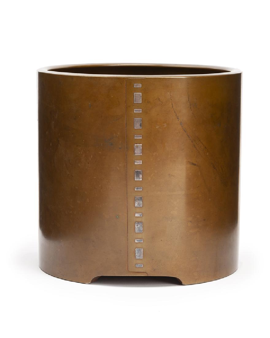 An Art Deco bronze jardiniere (1 of 1)