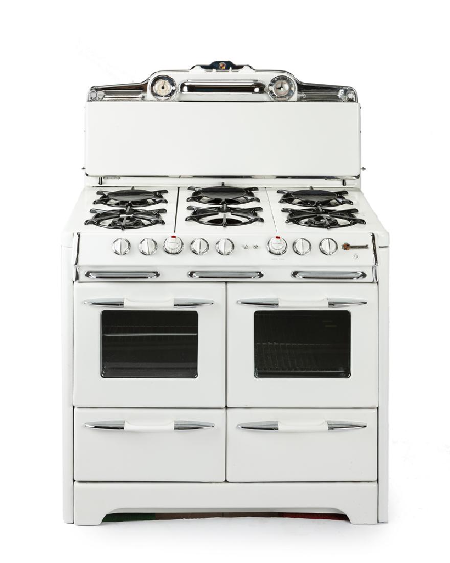 An O'keefe & Merritt Stove