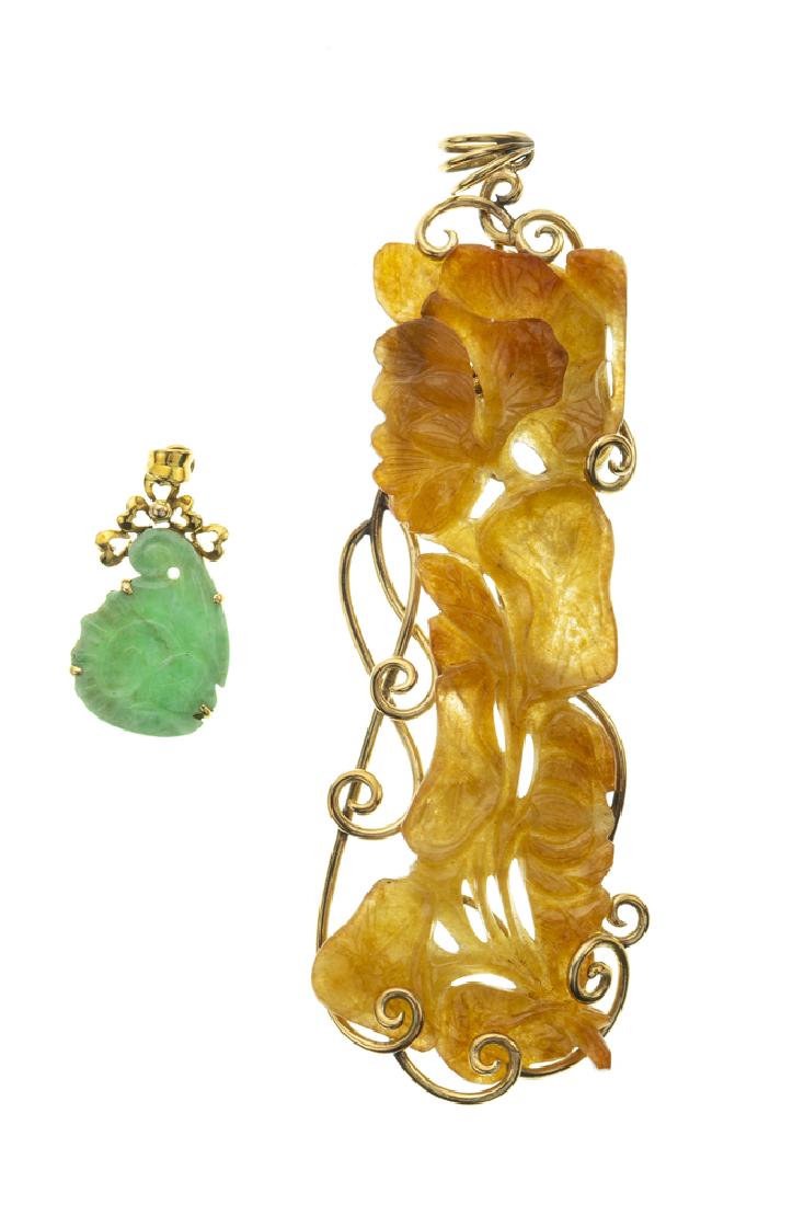 Two gold and jade items (1 of 2)
