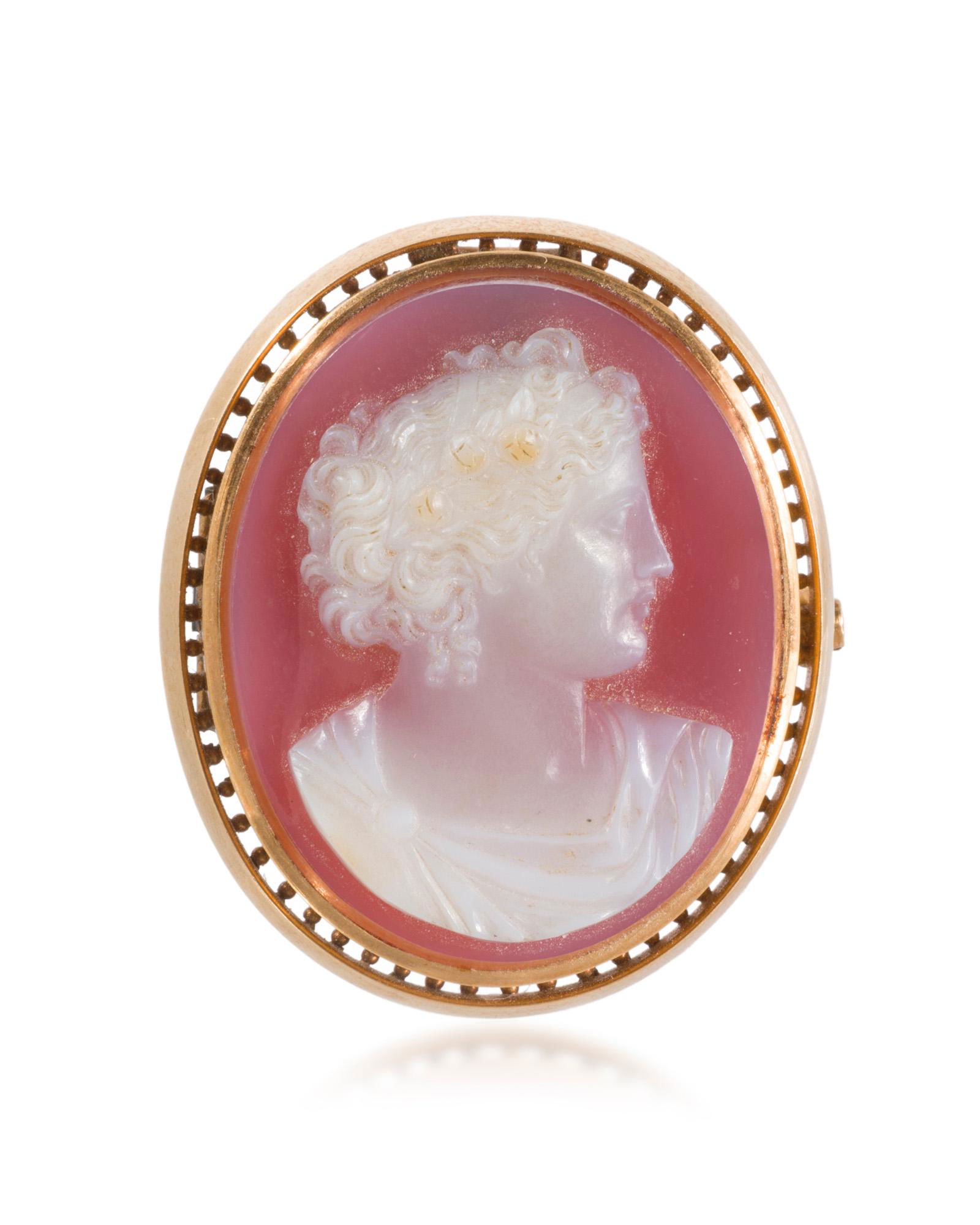 An Antique agate cameo pendant/brooch (1 of 3)