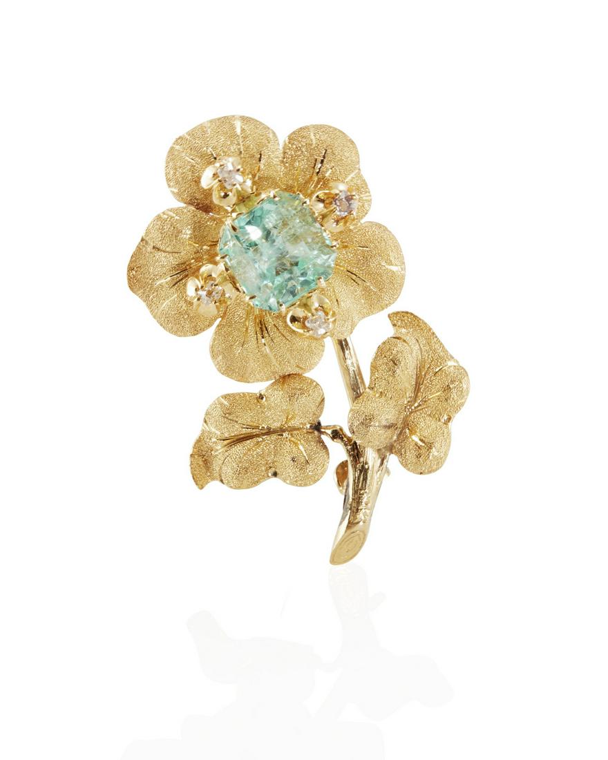 An emerald and diamond flower brooch (1 of 2)