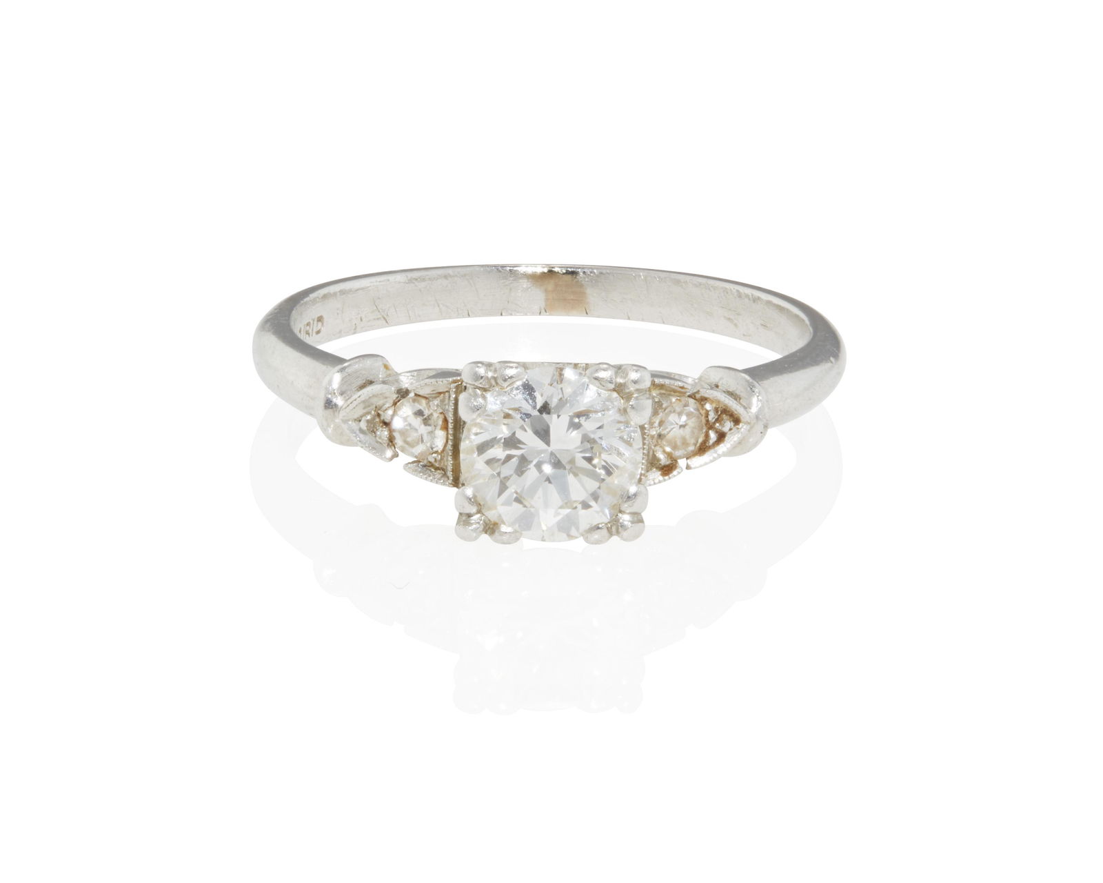 An Art Deco diamond ring (1 of 3)