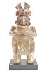 A large Pre-Columbian Zapotec figure