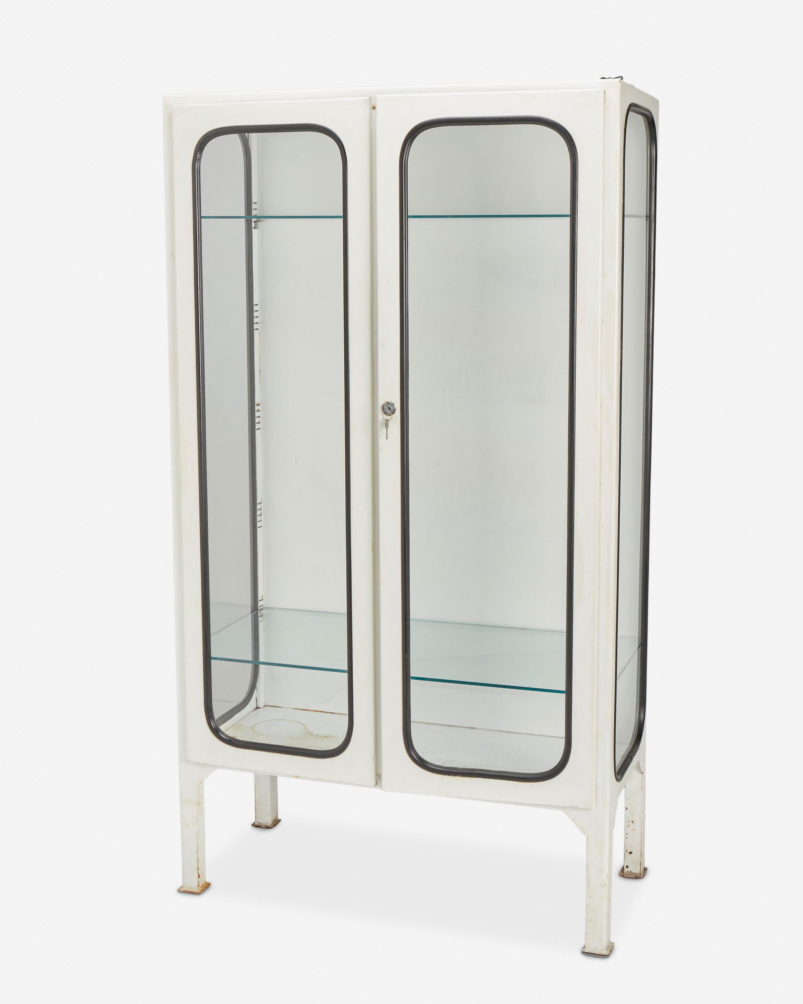 A white metal medical cabinet (1 of 7)