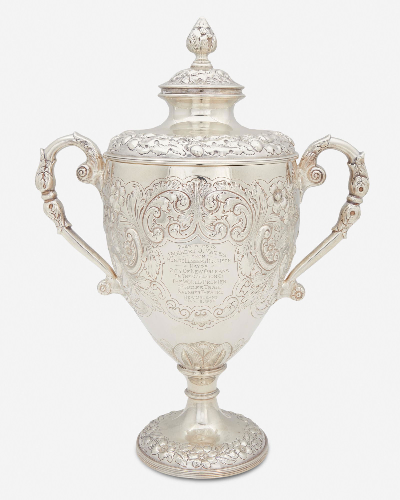 An American sterling silver trophy urn (1 of 4)