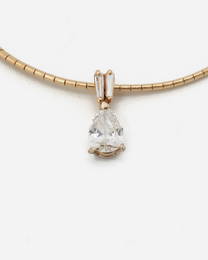 A pear-shaped diamond necklace