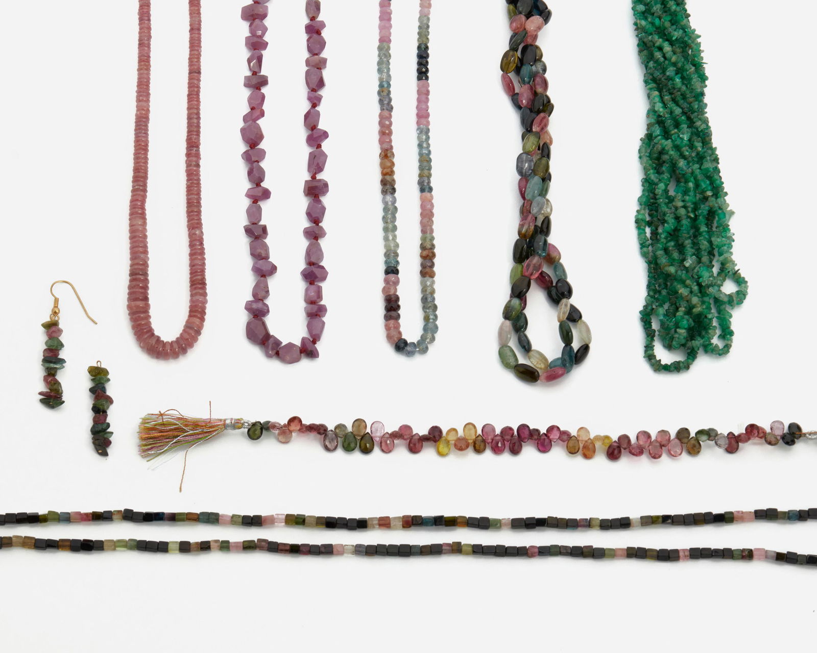 A group of bead jewelry and hanks (1 of 1)