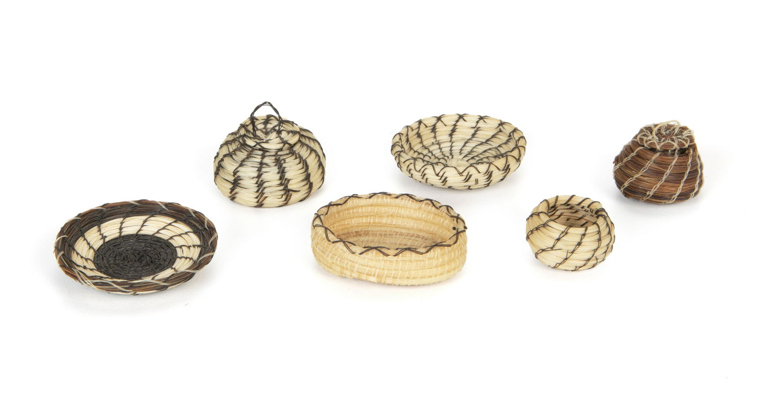 Six miniature Pima/Papago baskets (1 of 3)