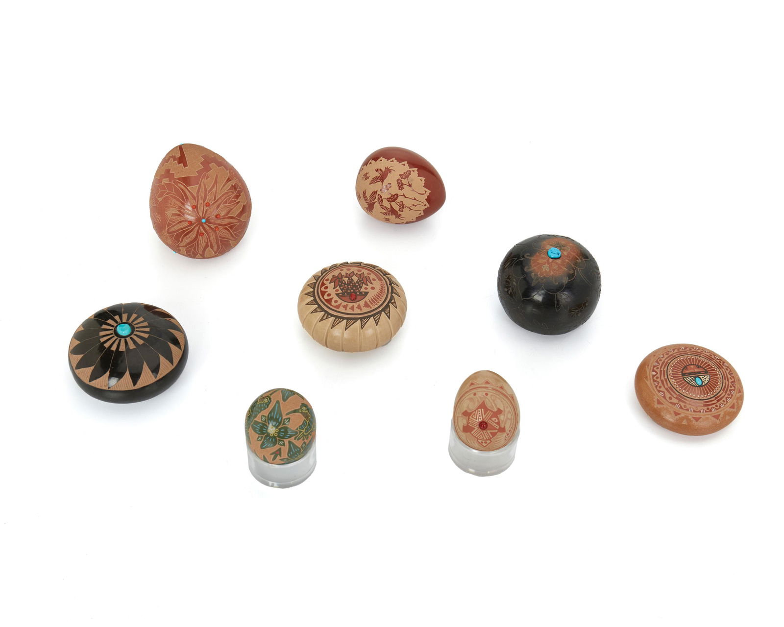 A group of miniature Pueblo sgraffito pottery vessels (1 of 12)