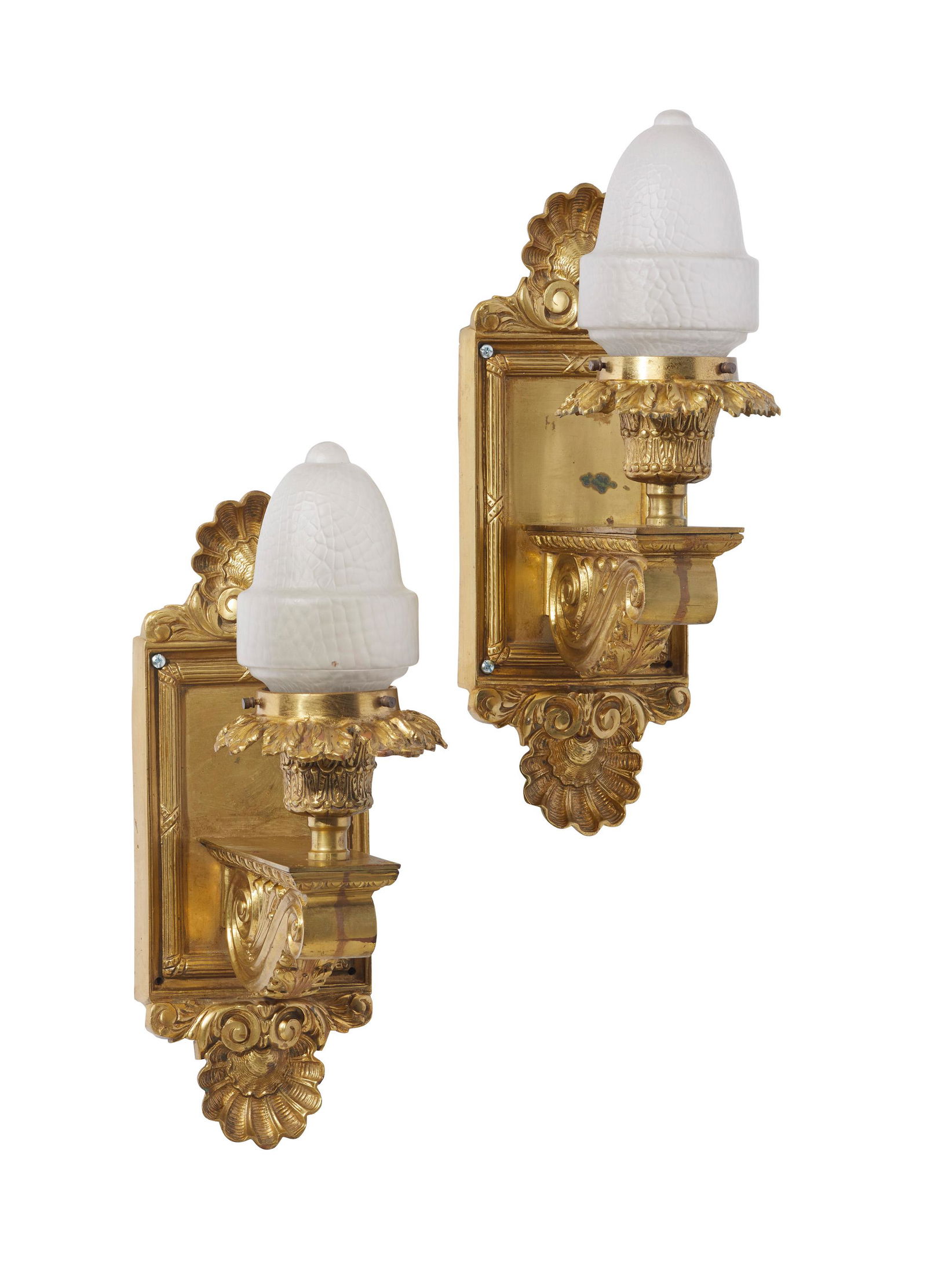 A pair of gilt-bronze sconces (1 of 1)