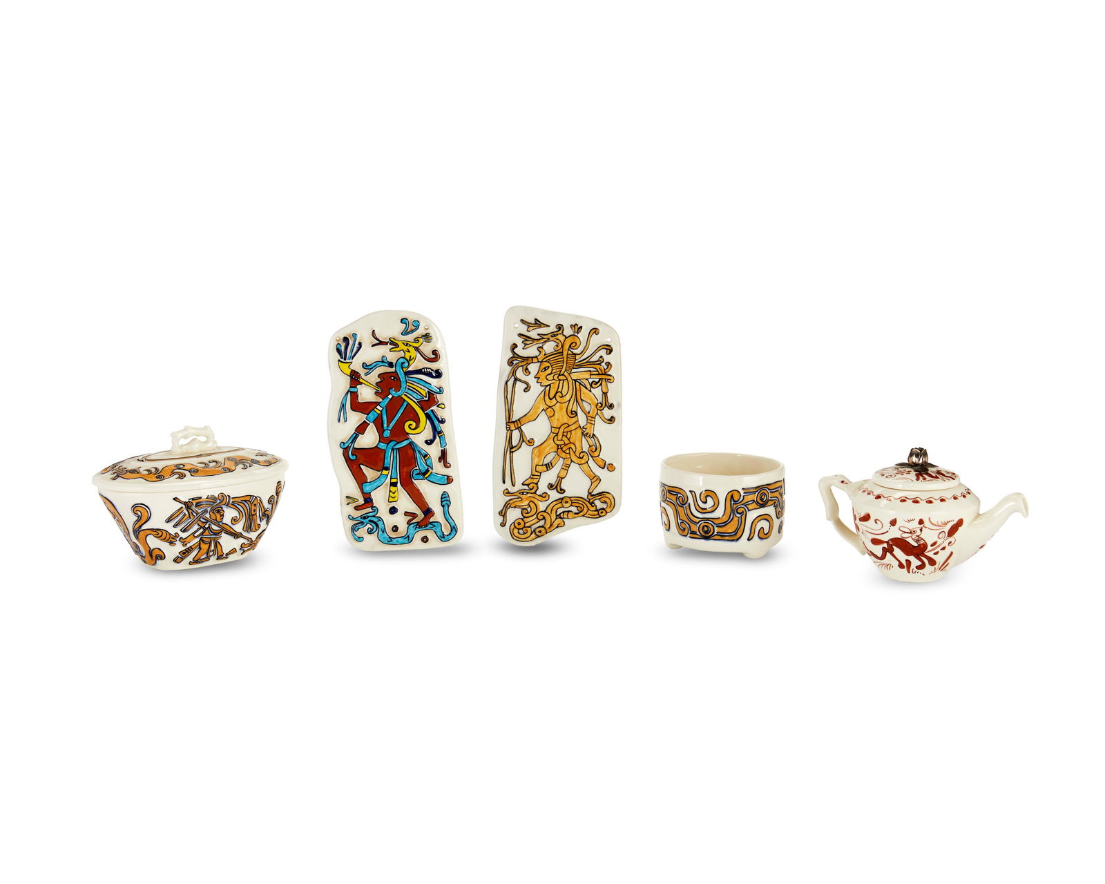 A group of Los Castillo porcelain items (1 of 5)
