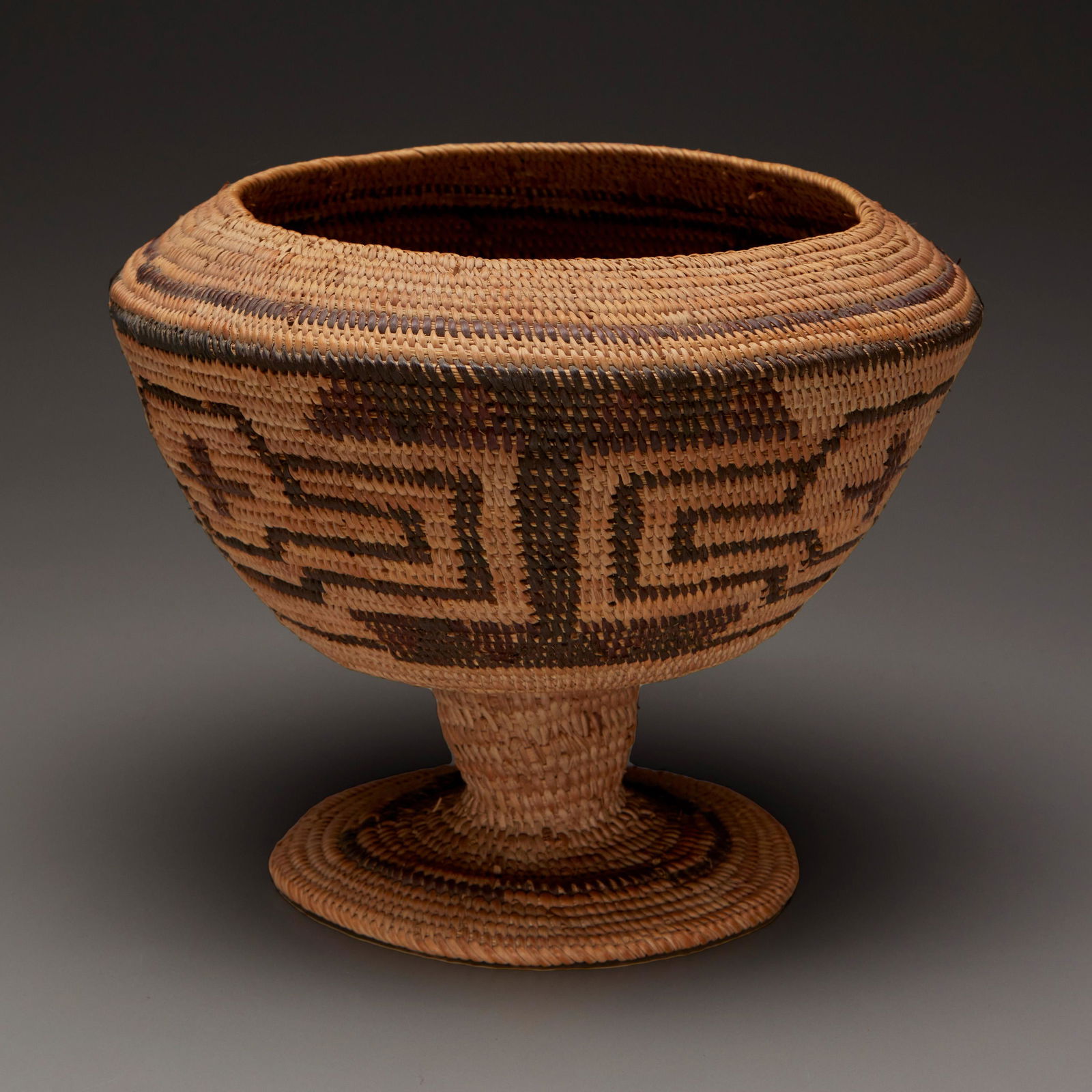 A polychrome Yokuts pedestal bowl (1 of 2)