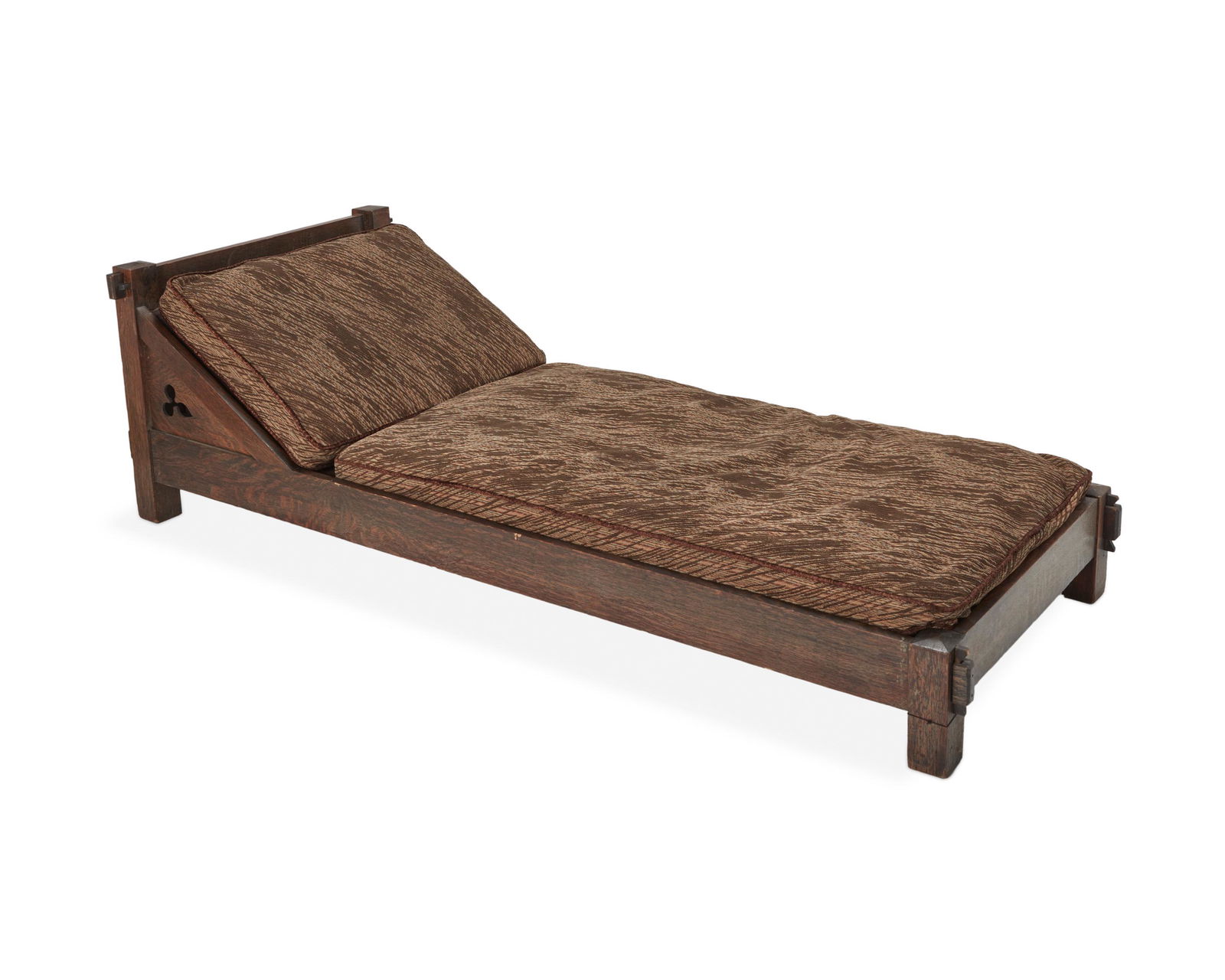 An Arts & Crafts oak day bed (1 of 7)