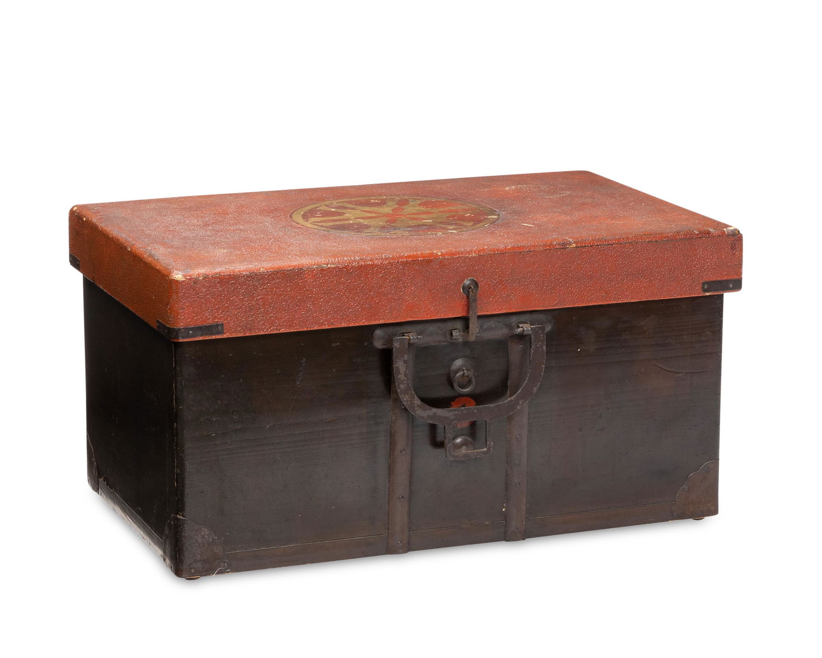 A Chinese lacquered wood chest (1 of 4)