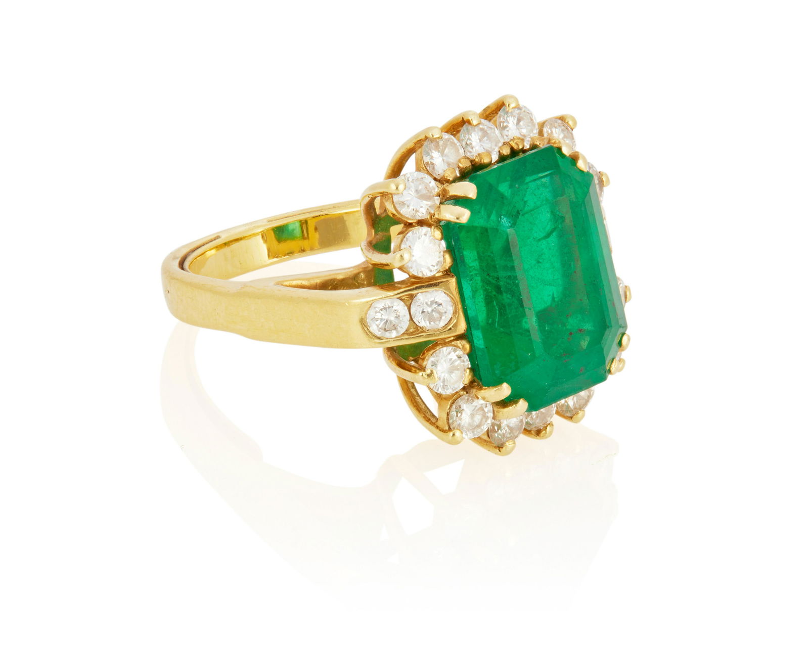 A Zambian emerald and diamond ring (1 of 5)