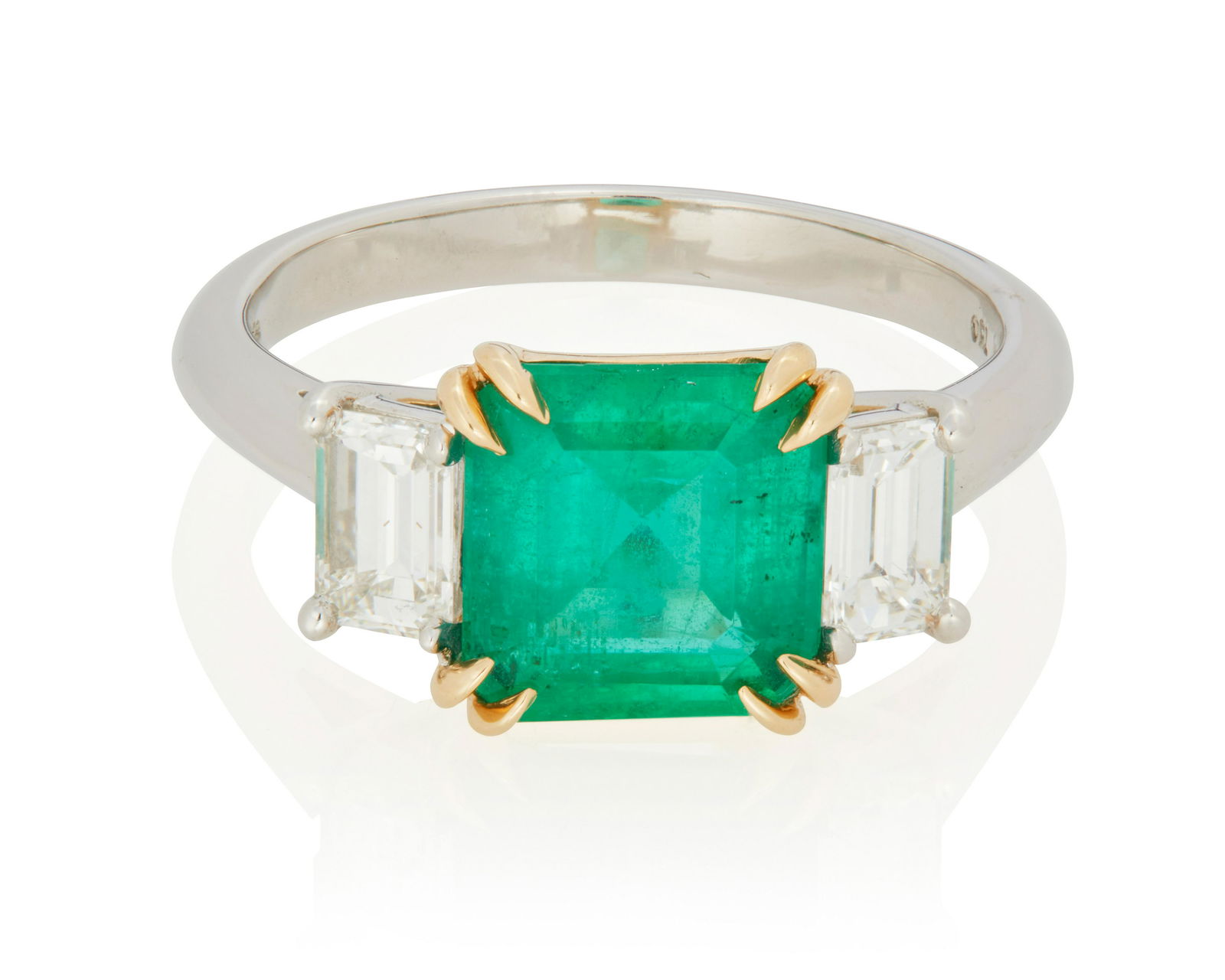 An emerald and diamond ring (1 of 4)