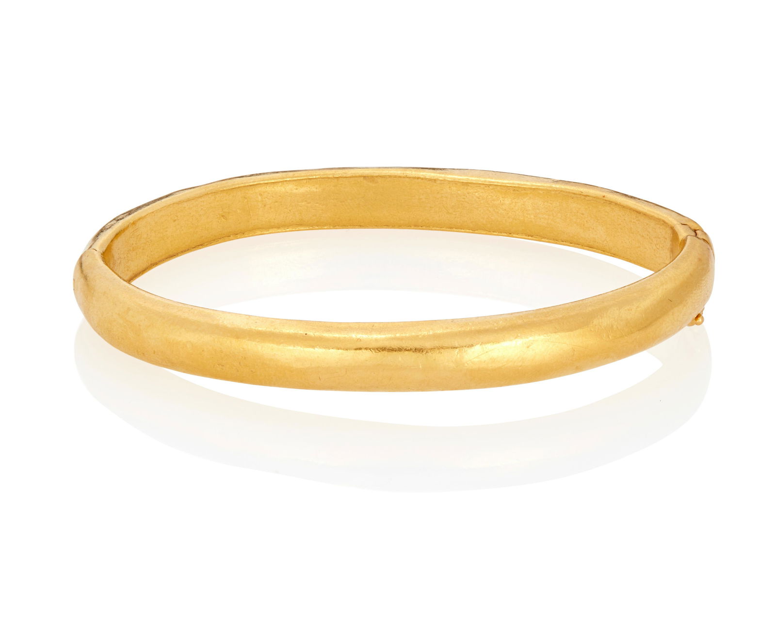 A high karat gold bangle bracelet (1 of 2)