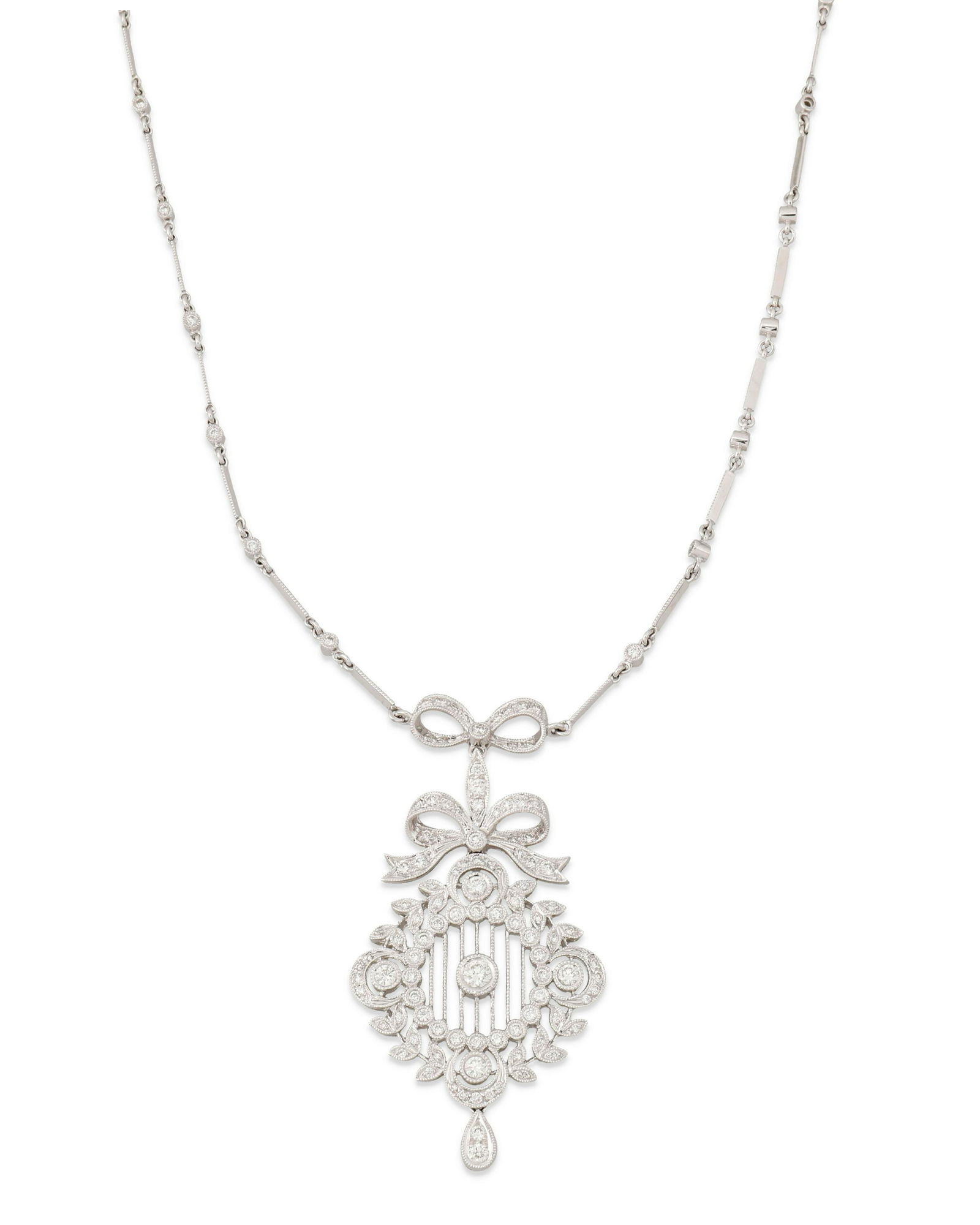 A diamond garland necklace: A diamond garland necklace18k white gold; Stamped: 18k / 750 / 2Set with one hundred five round full-cut diamonds along the pendant and further set with twenty-six round full-cut diamonds along the ne