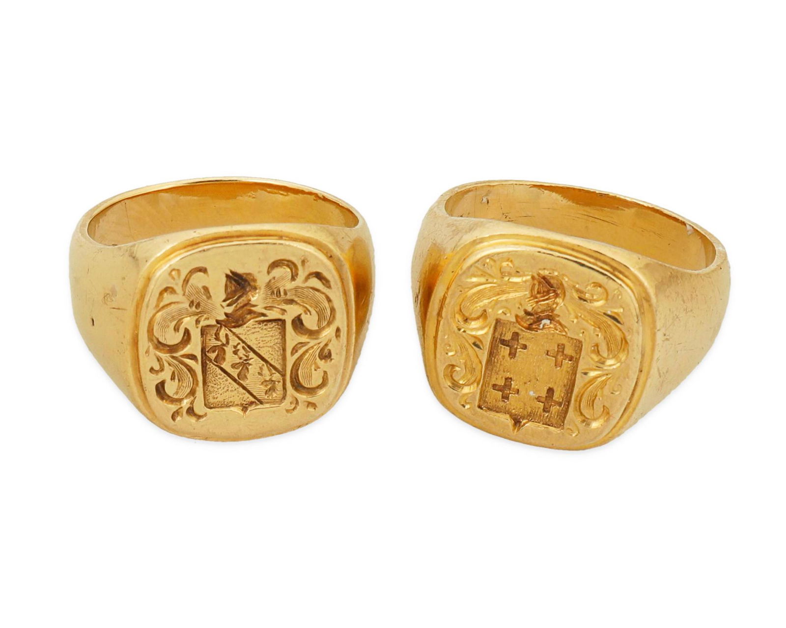 Two gold signet rings (1 of 2)