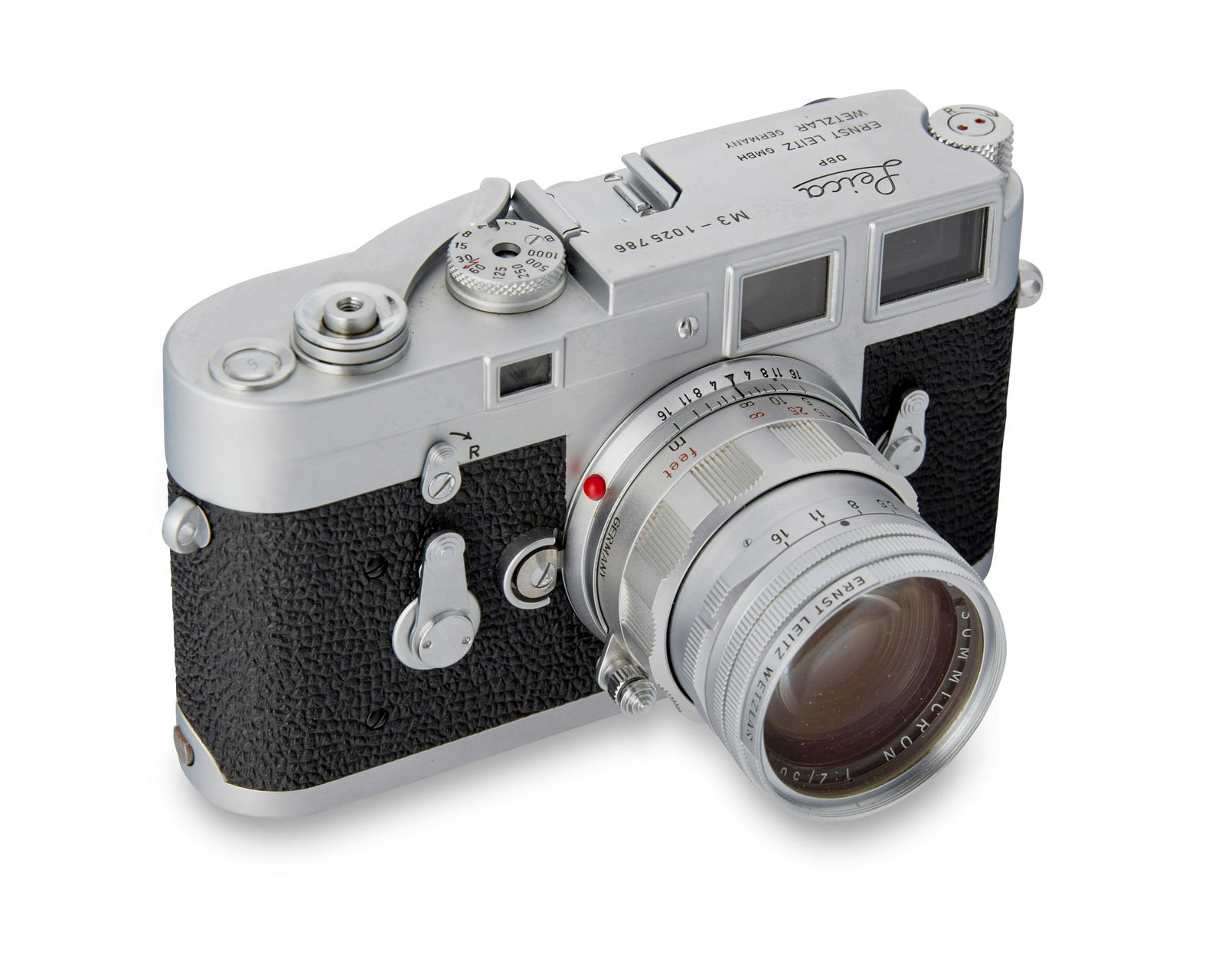 A Leica M3 single-stroke 35 mm rangefinder camera (1 of 3)