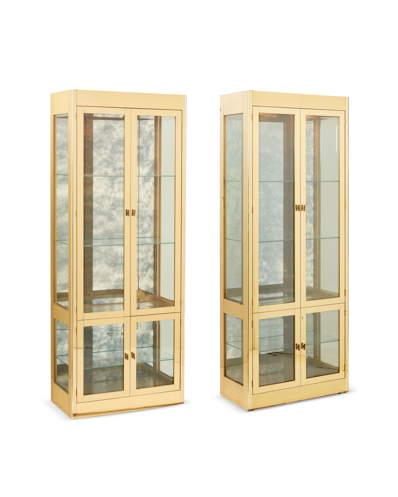A pair of Mastercraft lighted brass vitrines (1 of 8)