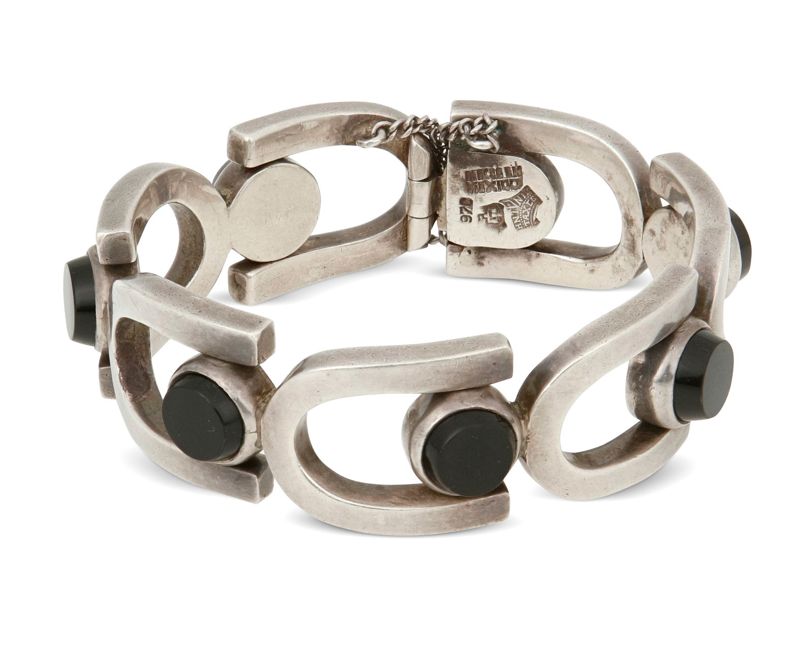 An Antonio Pineda silver and onyx link bracelet (1 of 1)