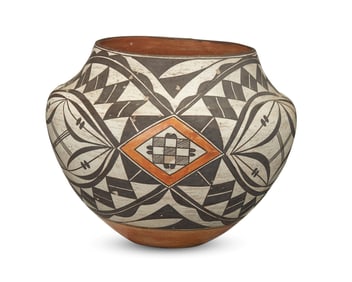 An Acoma Pueblo polychrome pottery olla