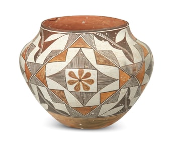 An Acoma Pueblo polychrome pottery olla