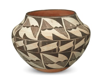 Marie Zieu Chino (1907-1982, Acoma Pueblo), A polychrome pottery olla, mid-20th century