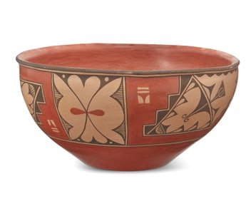 Lois Medina (1959-2003, Zia Pueblo), A large polychrome pottery dough bowl, late 20th century