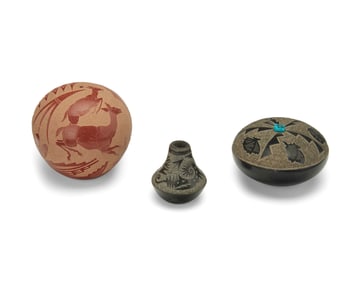 Three Santa Clara Pueblo diminutive seed pots