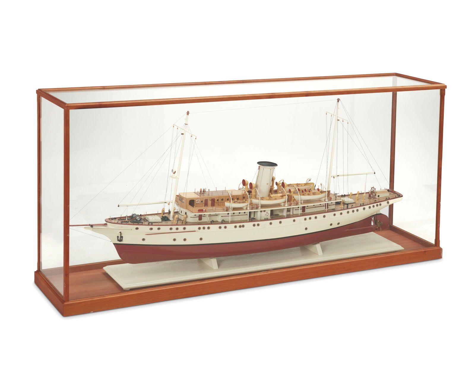 An American model steam yacht (1 of 10)