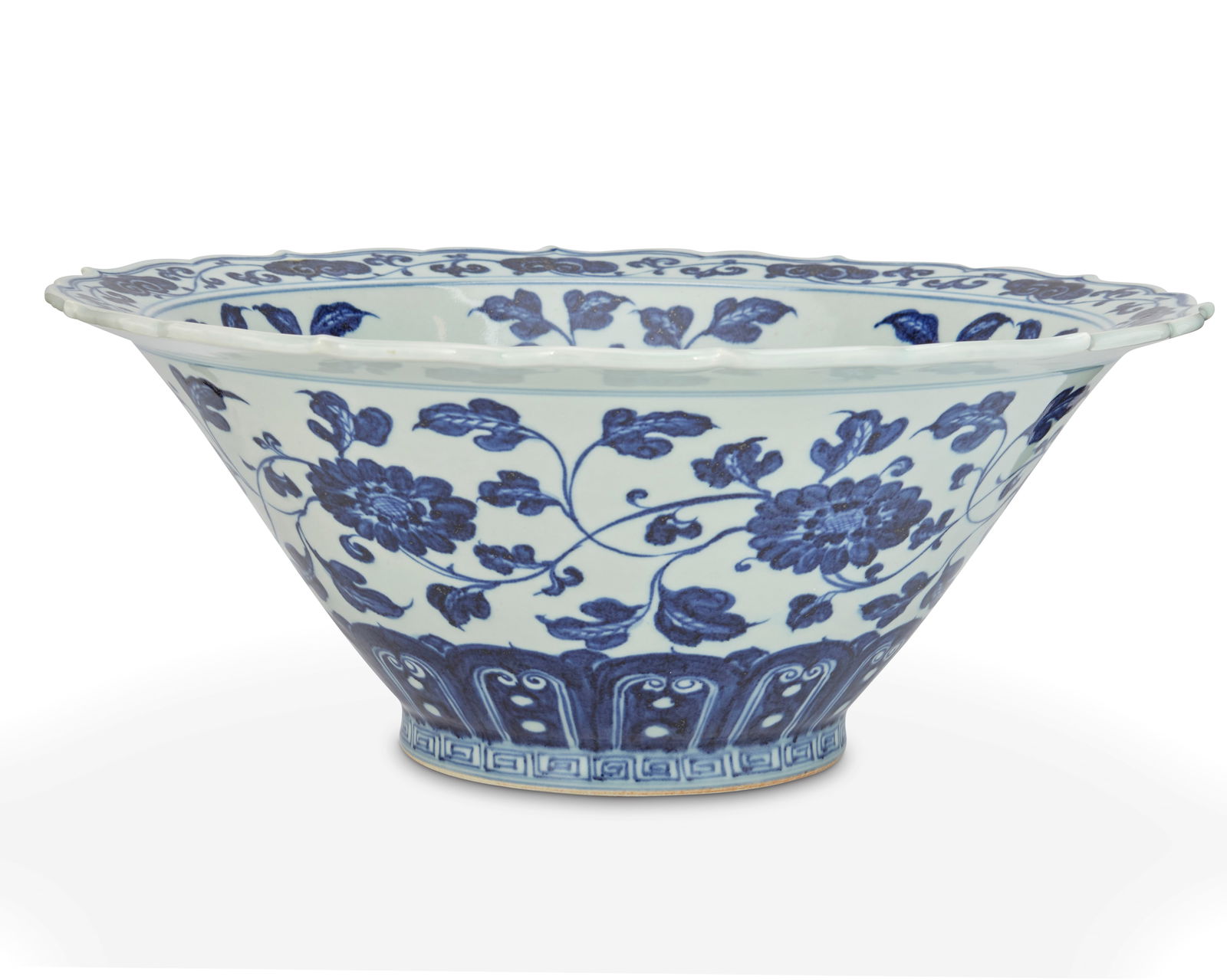 A Chinese blue and white porcelain bowl (1 of 4)