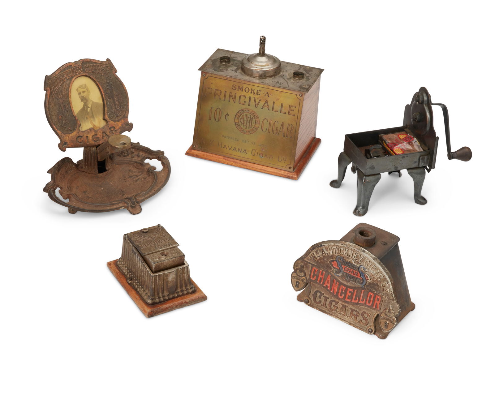 A group of tobacco paraphernalia (1 of 8)