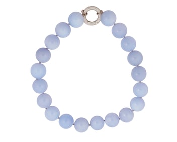 A chalcedony bead necklace