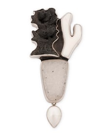 An Amy Kahn Russell sterling silver stacked pendant/brooch
